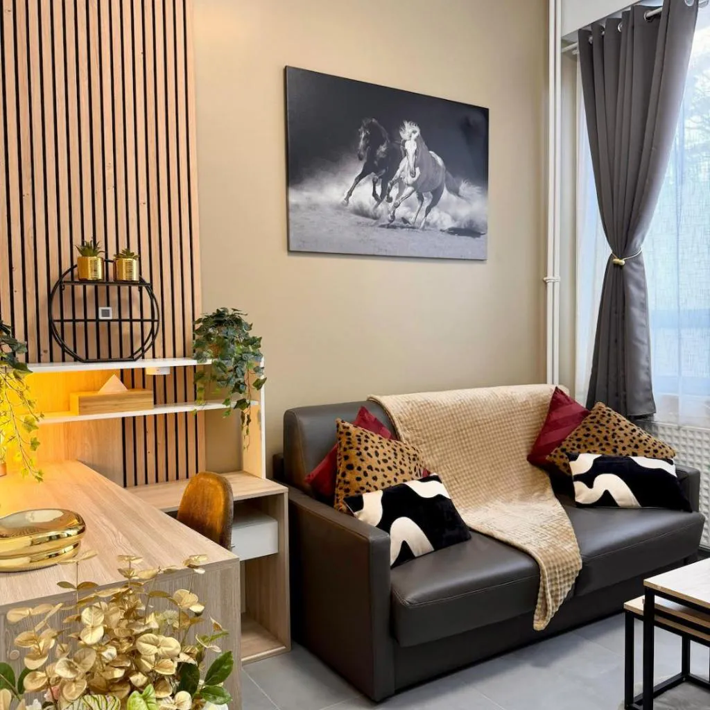 Photograph of Charming Apartment in Paris Center Metro 6 Glacière & M7 Les Gobelins