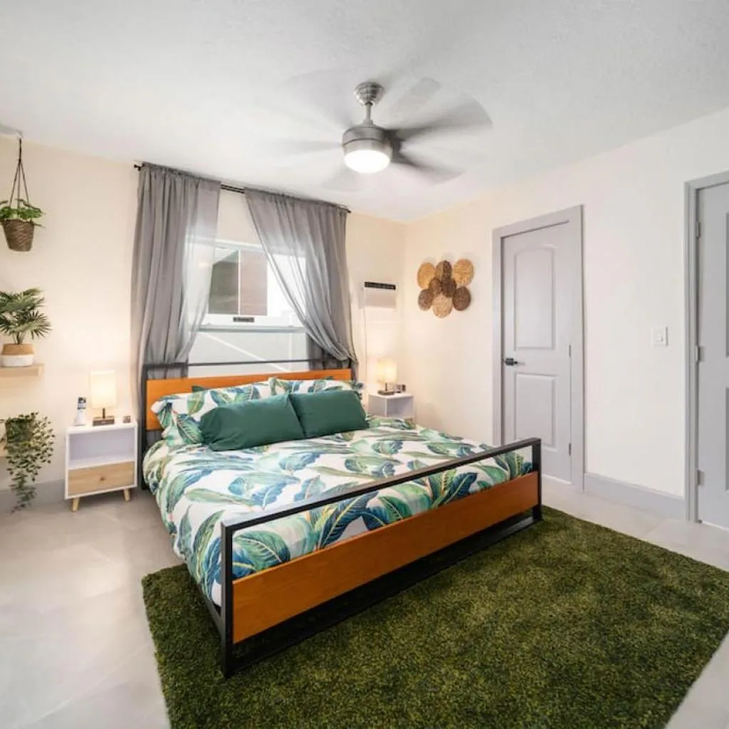 Photograph of Newly Renovated Tropical Oasis Near Las Olas Beach