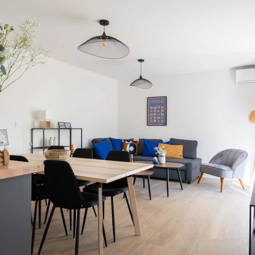 Photograph of La Maison du Parc I Standing 3 chambres 8 pers Parking Clim Wifi Vélodrome