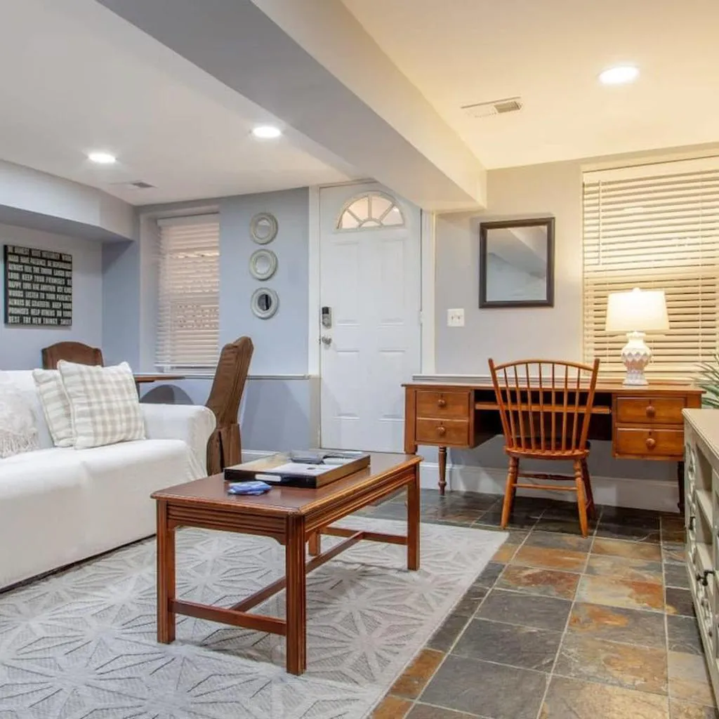 Photograph of Delightful 1-BR Accommodations Nearby METRO