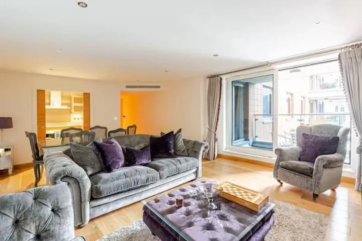 Photograph of Chelsea Riverfront 2BR & Balcony