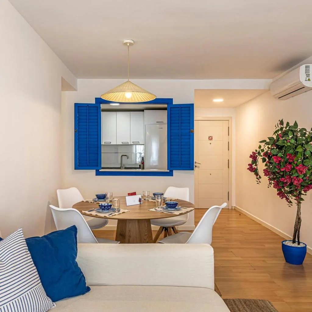 Photograph of Solis Mare Apartments - Pedregalejo