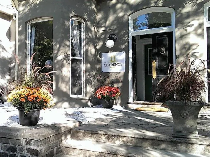 Photograph of The Clarence Park