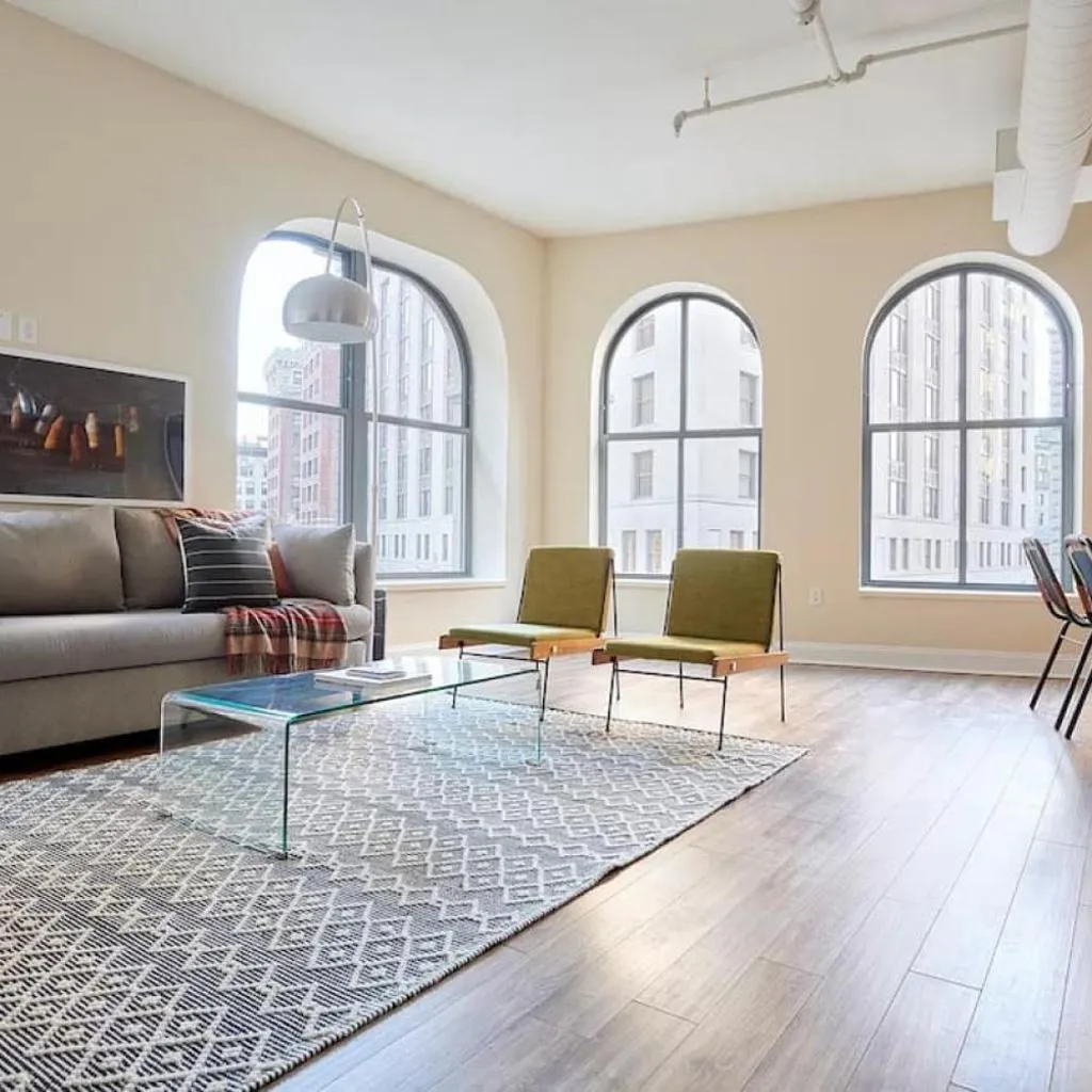 Photograph of Spacious 2br FIDI District Centrally Located