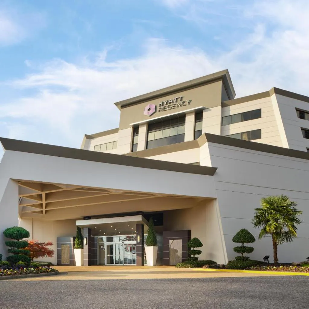 Photograph of Hyatt Regency Suites Atlanta Northwest