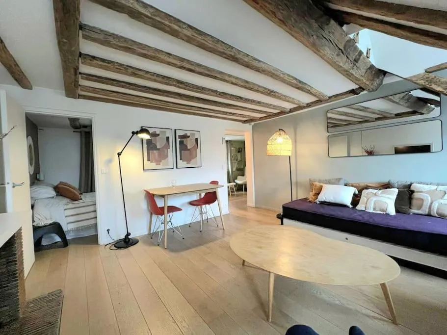 Photograph of Elegant Loft Place Vendôme
