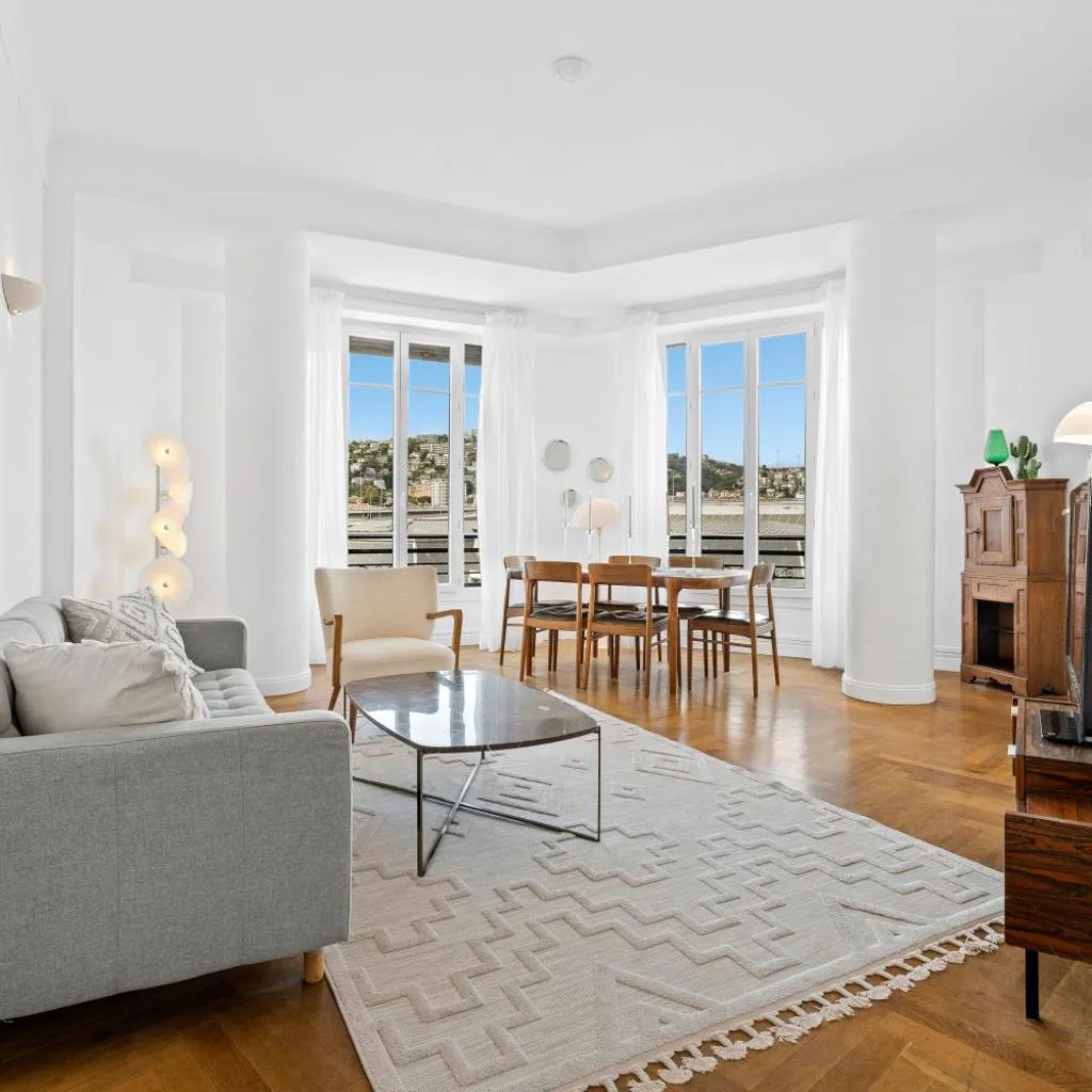 Photograph of Nice Renting - AUBER - Elegant Bright View Station AC Elevator