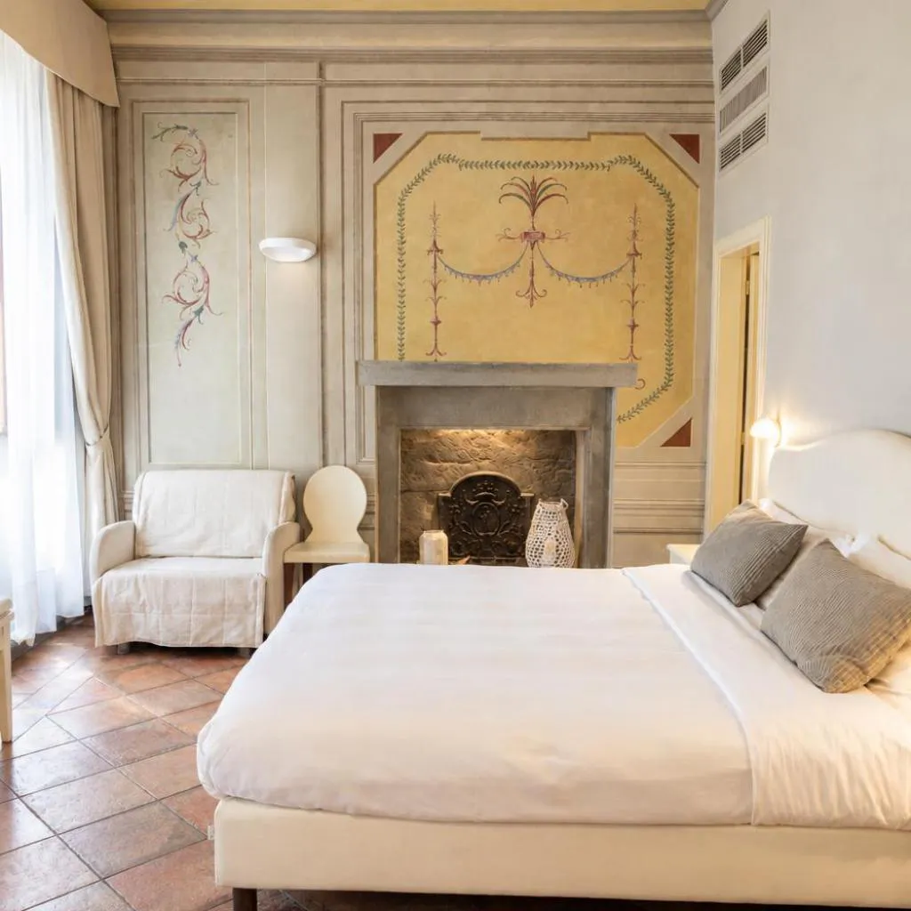Photograph of Hotel Renaissance