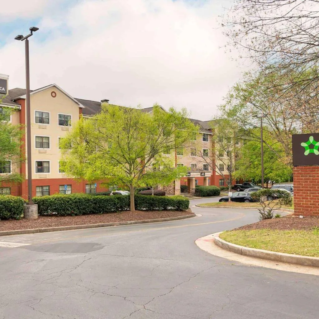 Photograph of Extended Stay America Suites - Atlanta - Perimeter - Crestline
