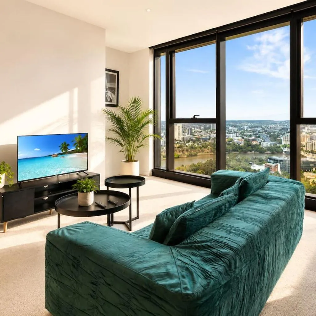 Photograph of CBD Luxury 2B w Parking Sky View