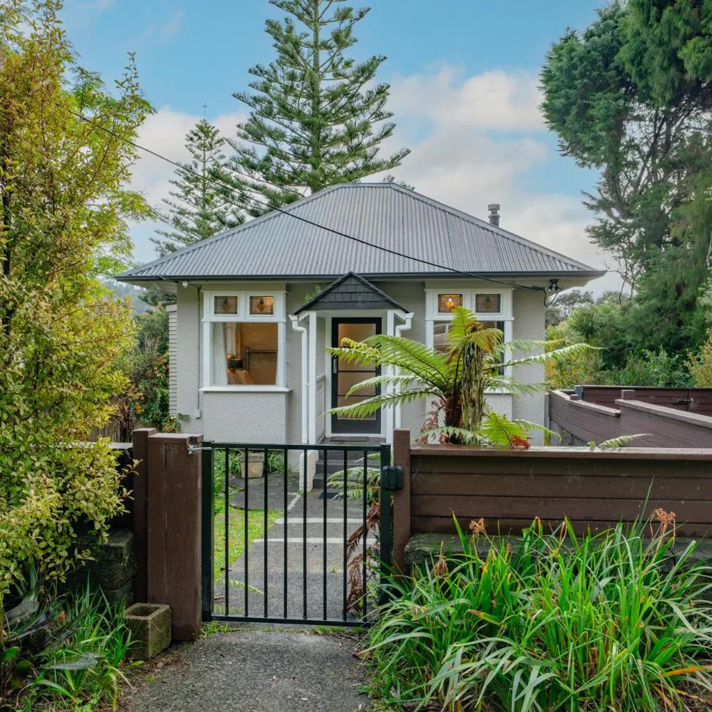 Photograph of Birdsong Retreat - Titirangi Holiday Home