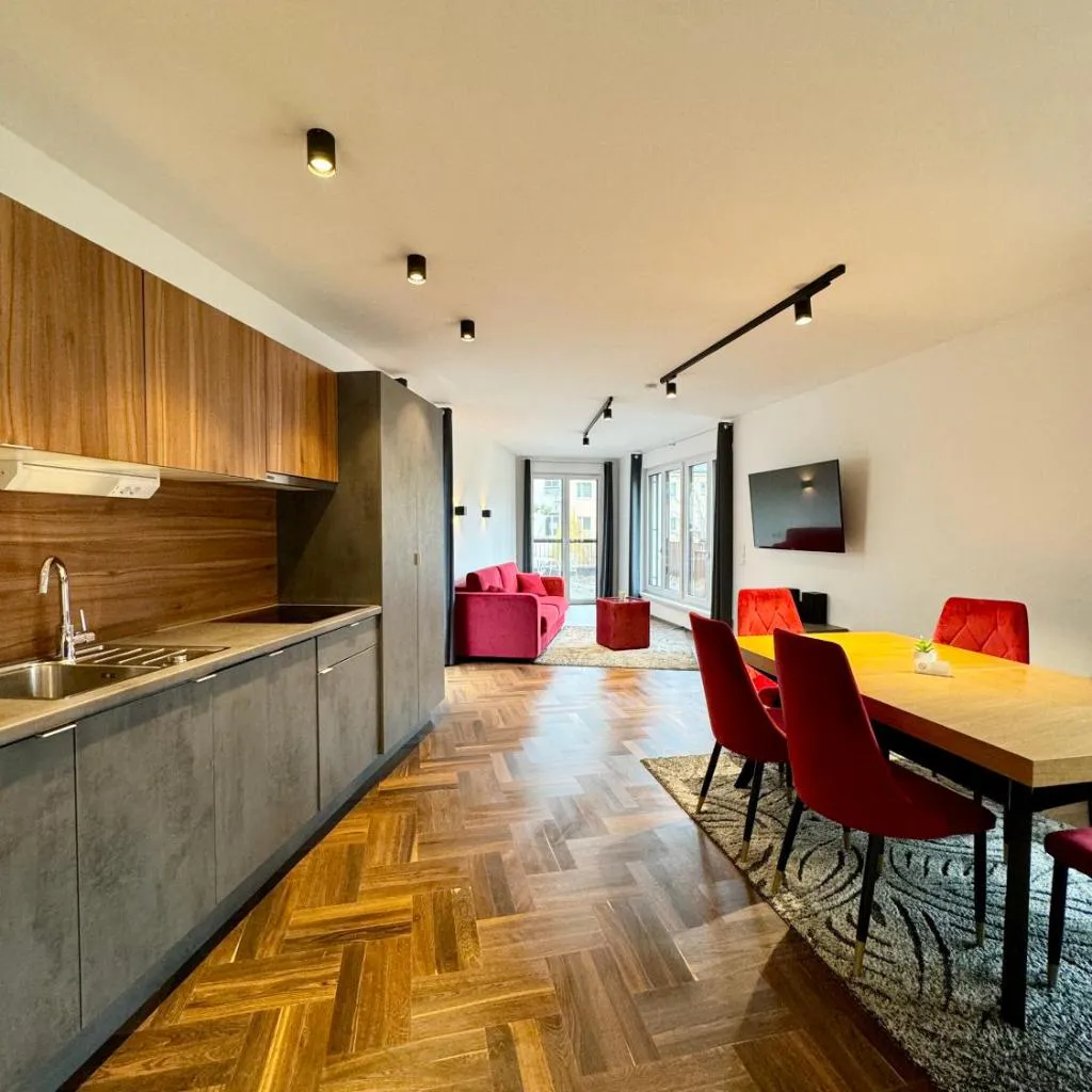 Photograph of Möblierte Wohnung + Parkplatz und Terrasse