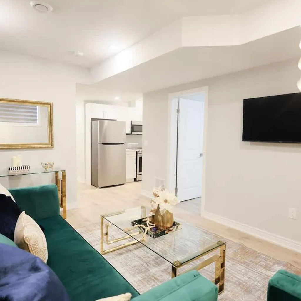 Photograph of Stylish 1-Bedroom Basement Unit with Parking Near the Waterfall