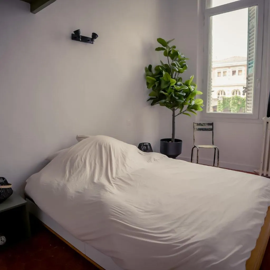 Photograph of Suite indépendante Cours Julien & La Plaine