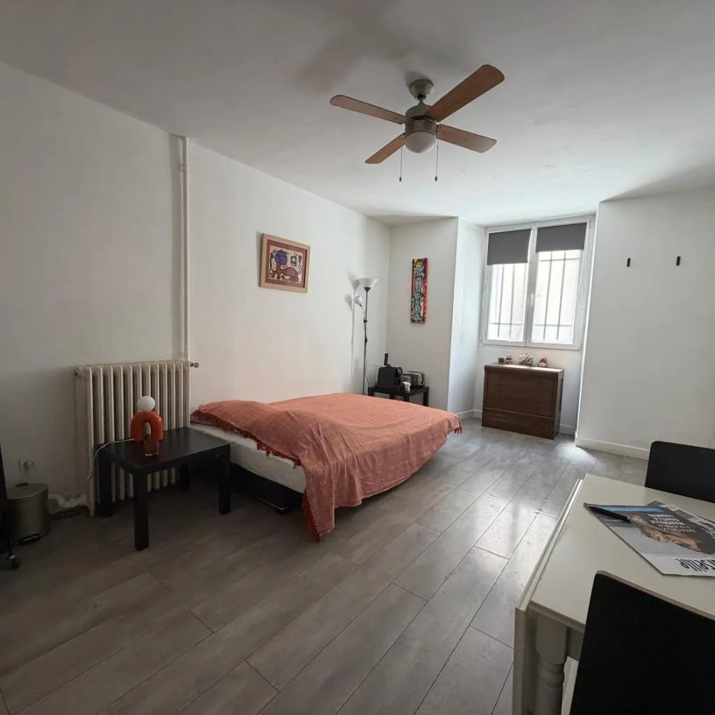 Photograph of Bienvenue dans votre pied-à-terre marseillais