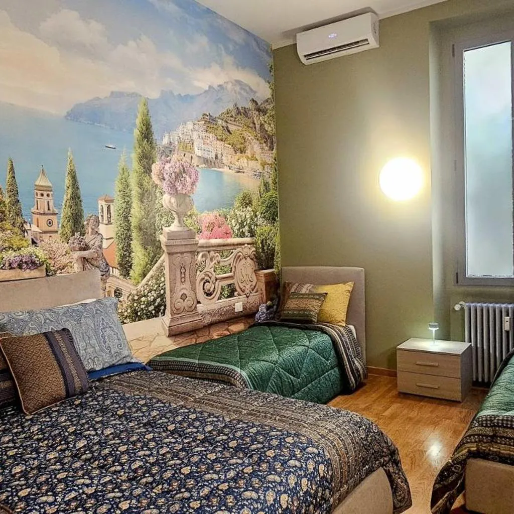 Photograph of CARLO FARINI 72 SUPERIOR APARTMENT - Private Parking - Milano Centro