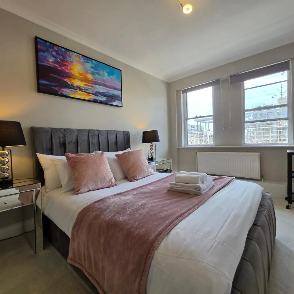 Photograph of Stylish Fitzrovia 2-Bed, Oxford Street & Soho
