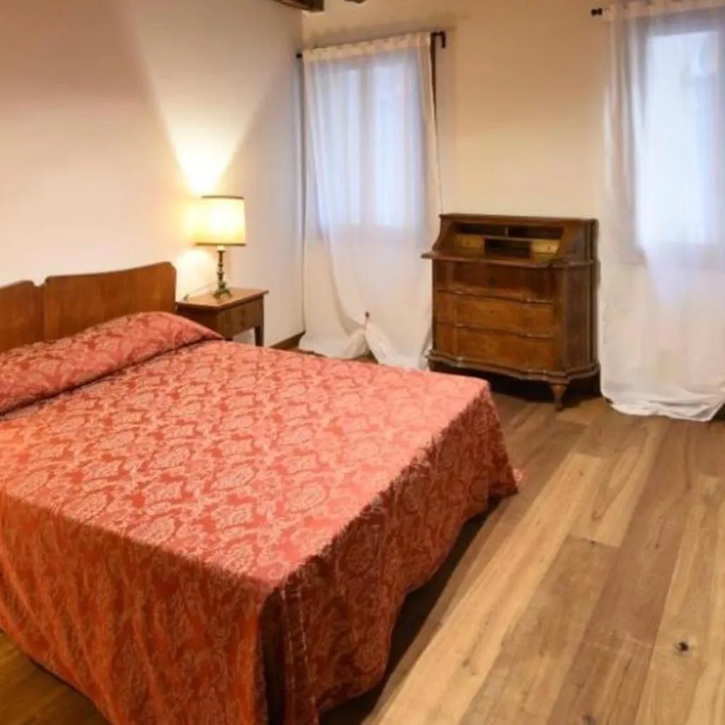 Photograph of Mercerie e Capitello Apartments