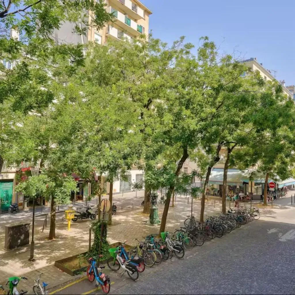 Photograph of charming studio in center of Paris