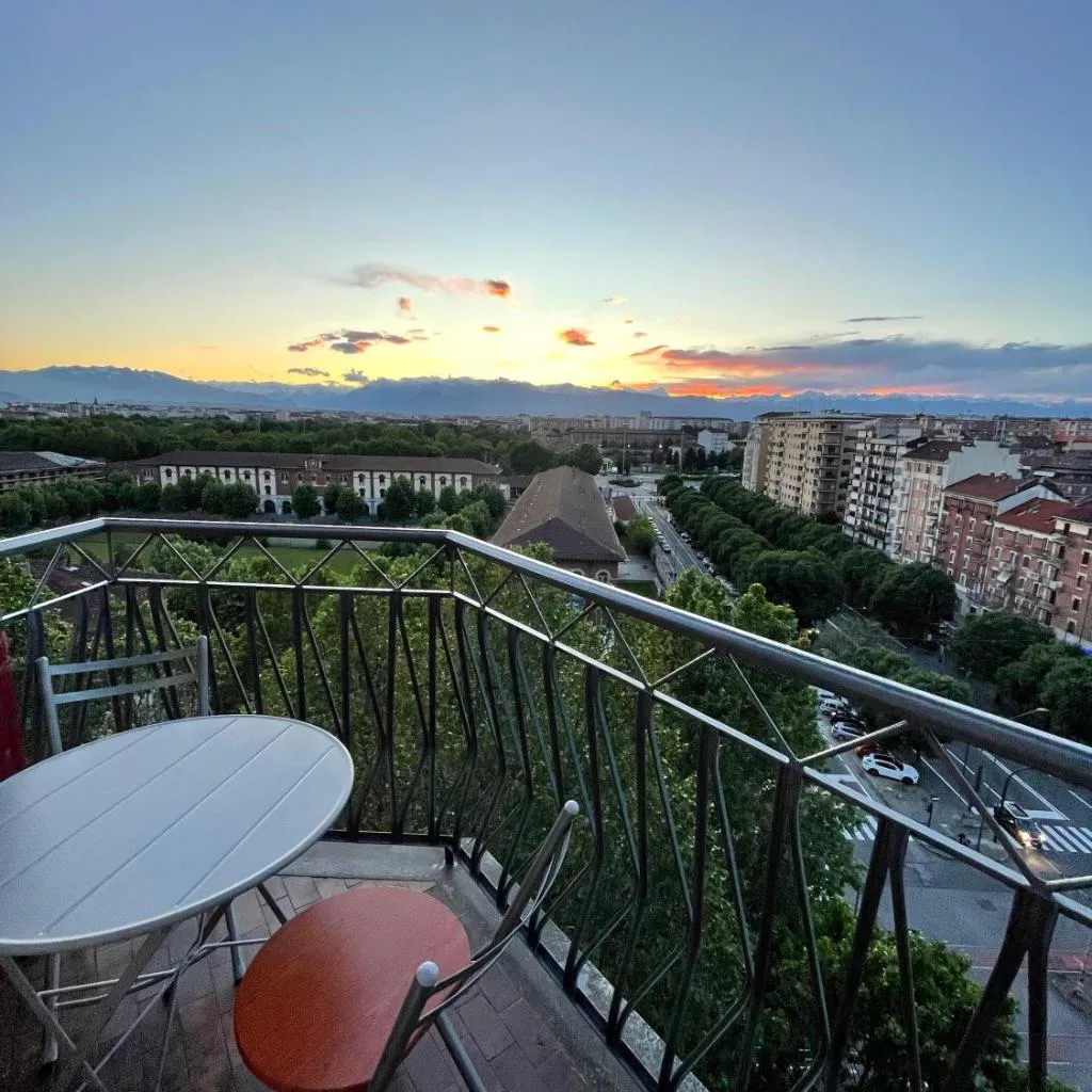 Photograph of THE Balcony 9th Floor on Turin 270 degrees view