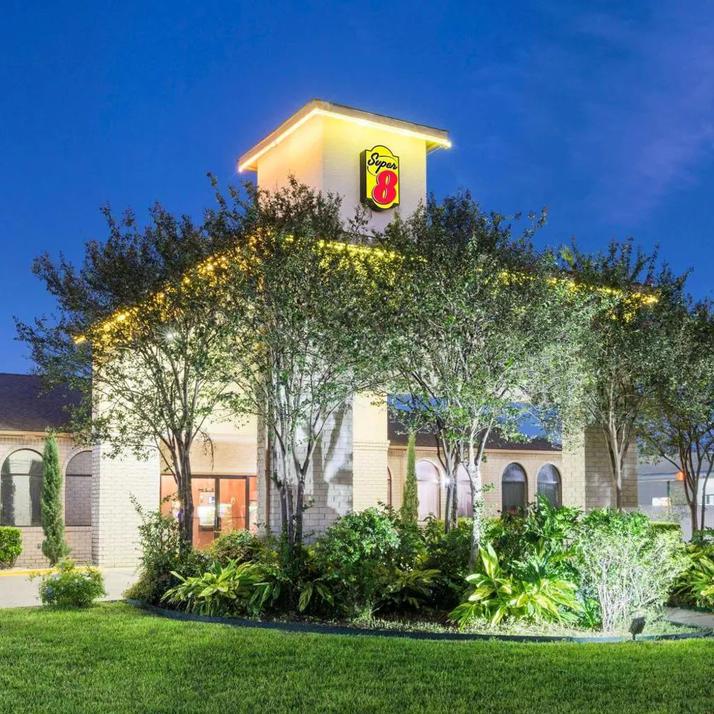 Photograph of Super 8 by Wyndham San Antonio at I-10