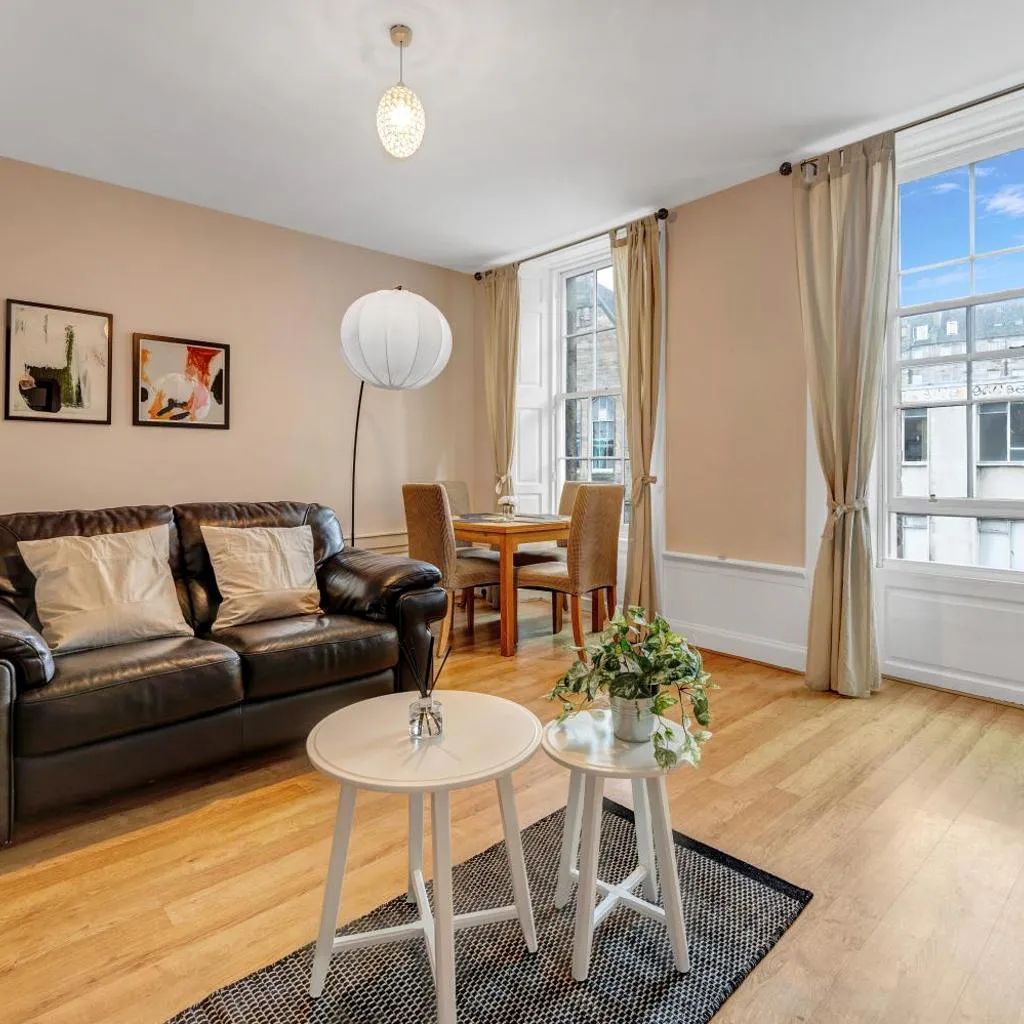 Photograph of Gorgeous, Cozy 2BR Royal Mile-Old Town