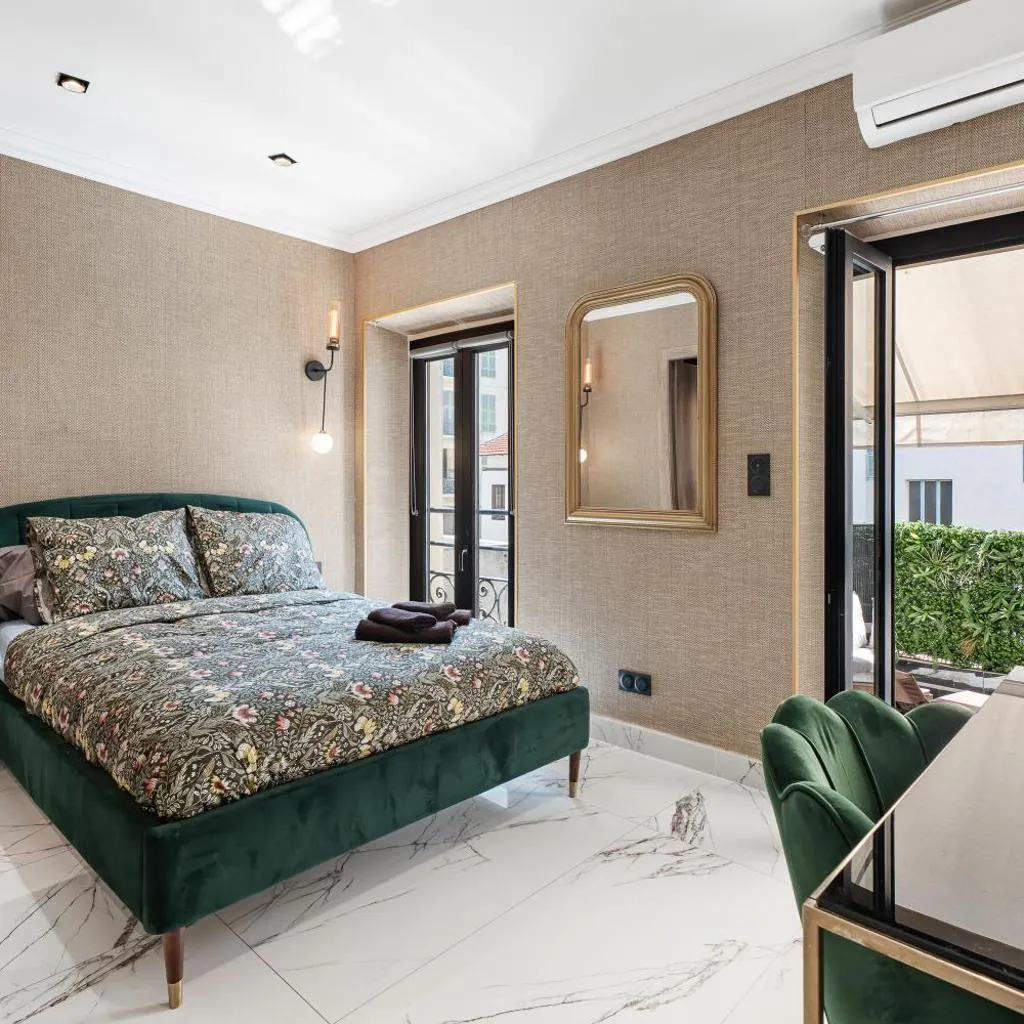 Photograph of Nice Renting - 3FRANCE - Luxury & Comfort Suite by the Sea & Terrace