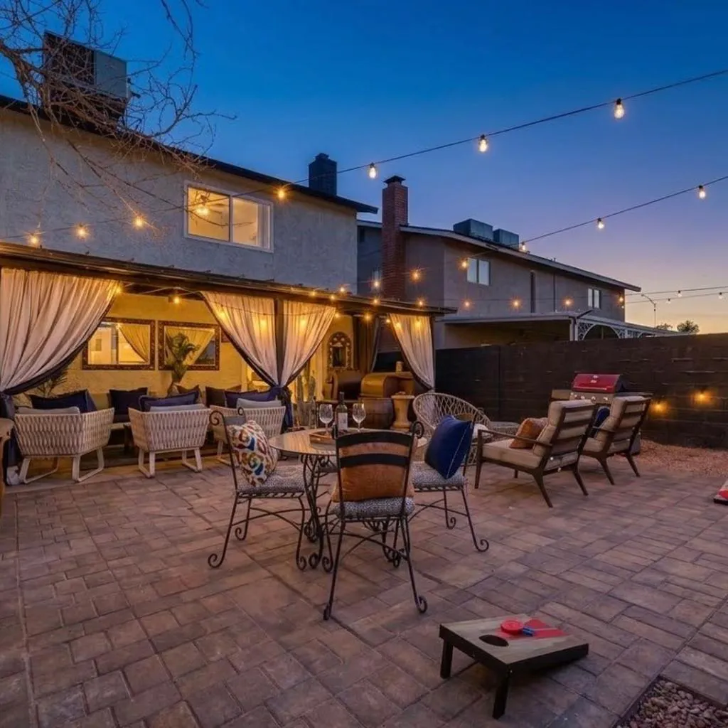 Photograph of Travelers Dream Home, 4bd Spacious, Backyard