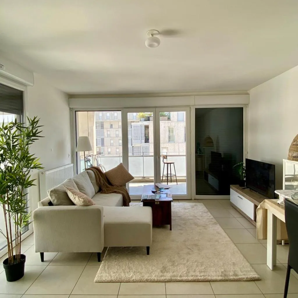 Photograph of Entire Appartment in Heart of Marseille near Vieux Port