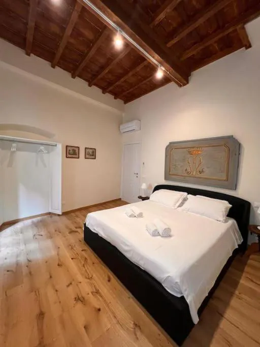 Photograph of Sprone Apartments in Florence