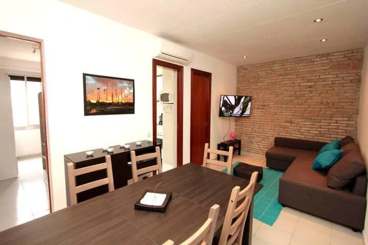 Photograph of Modern pad in a great old barrio