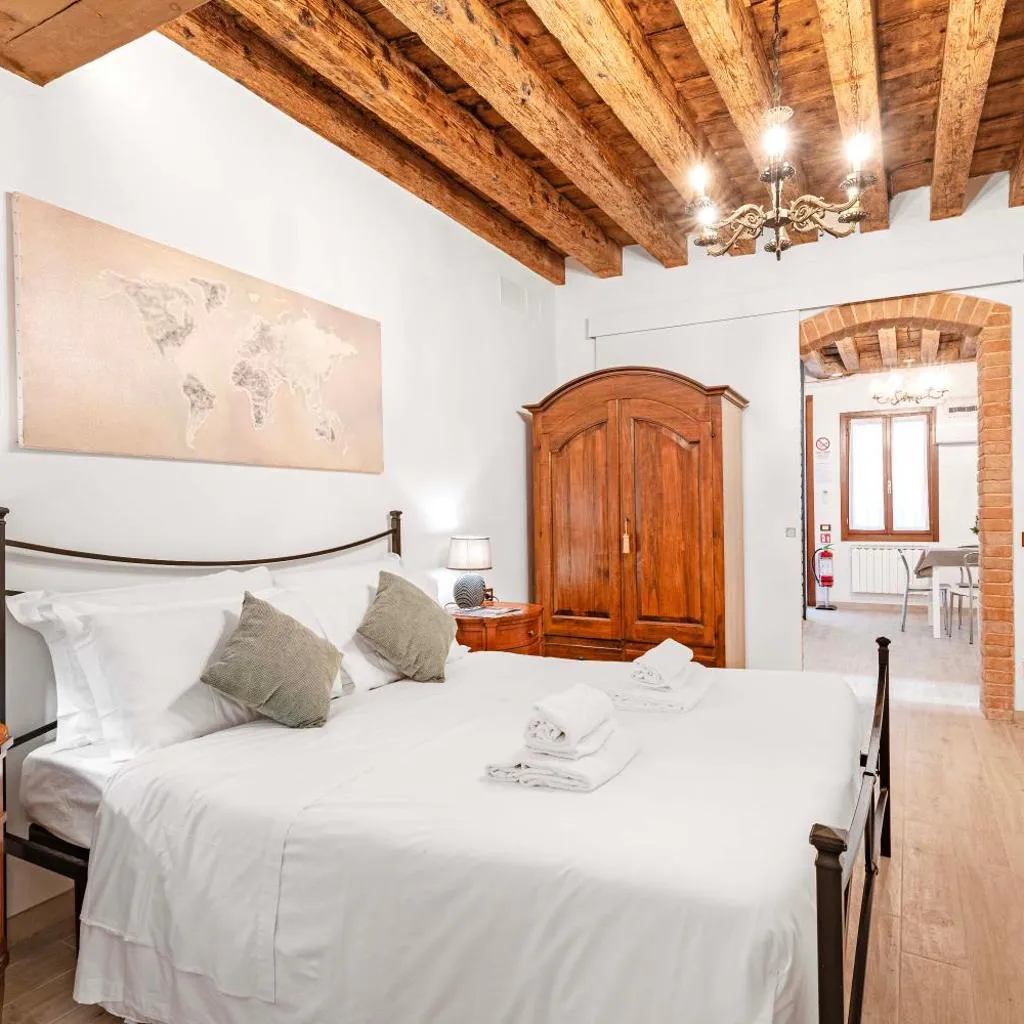 Photograph of Armida Flat by Fenix