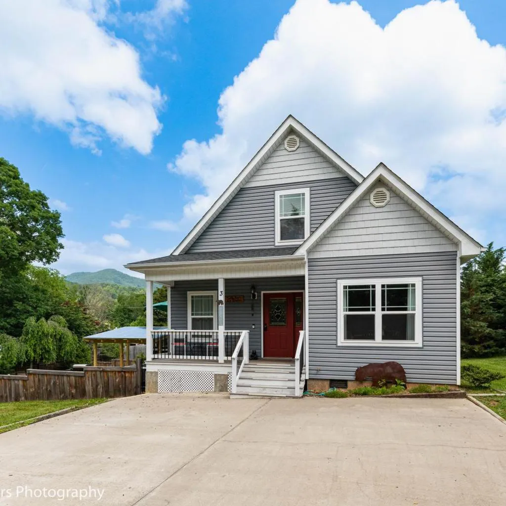 Photograph of Mama Bears Blue Bungalow