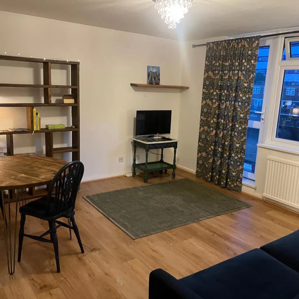 Photograph of Lovely One Bedroom Flat Near Bermondsey Station Walk to the River and Southwark Park
