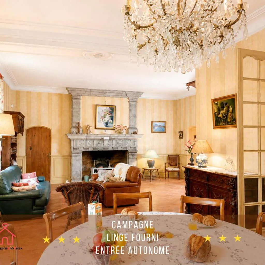 Photograph of " Castel Folie " Campagne - Arrivée autonome - Wifi