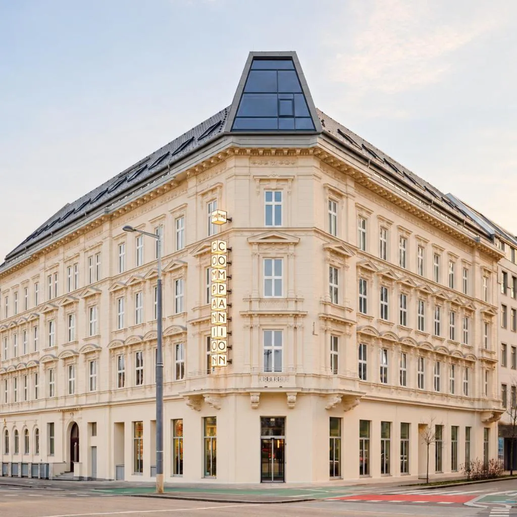 Photograph of The Companion Vienna