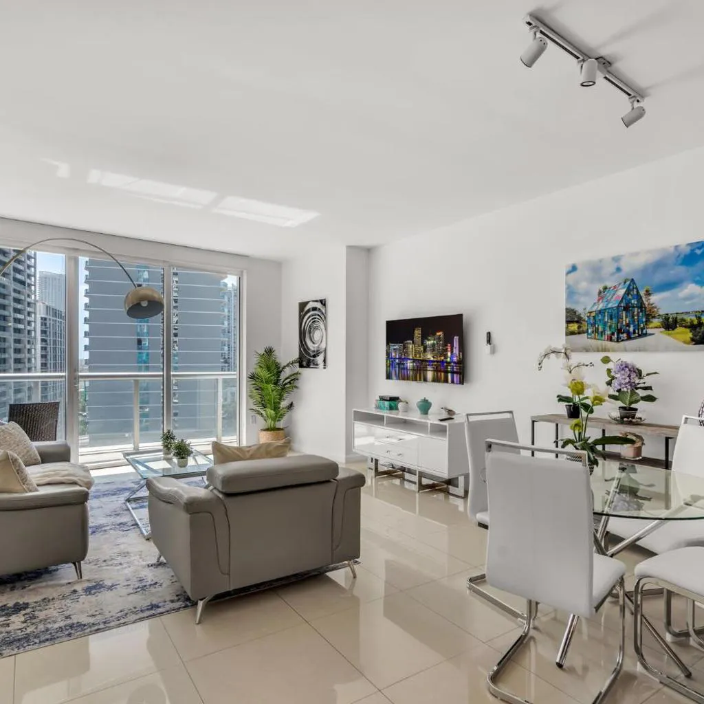 Photograph of Icon Brickell Retreat 1BR and Spa, Pool, Views
