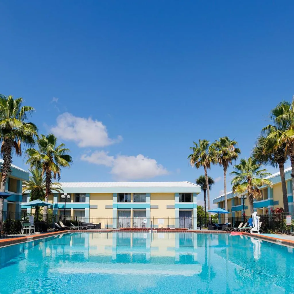 Photograph of Garnet Inn & Suites, Orlando