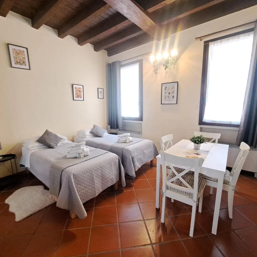 Photograph of Monolocale Deluxe Anita Abbadesse Guest House M3-M5 Zara