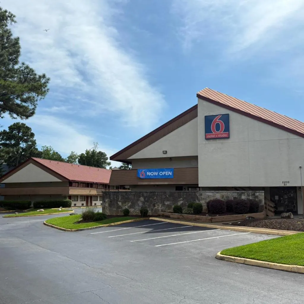 Photograph of Motel 6 Smyrna, GA