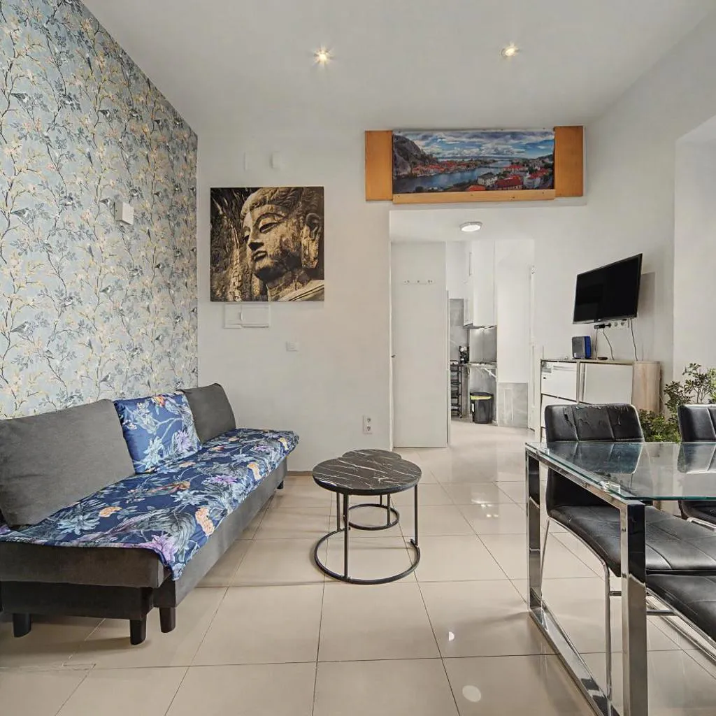 Photograph of Ortiz Zúñiga Center Suites