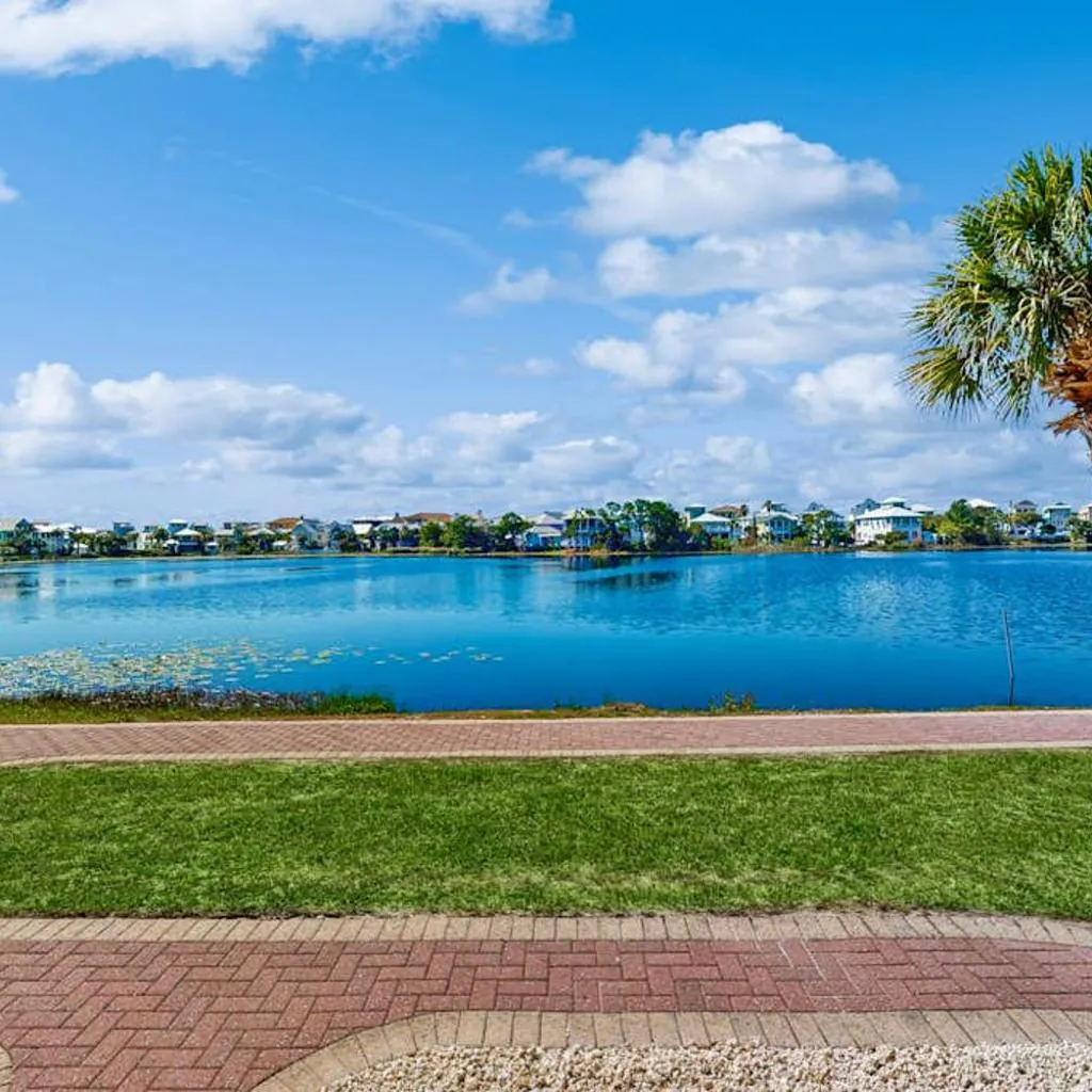 Photograph of Gorgeous coastal home with plenty of space shared pool and easy beach access