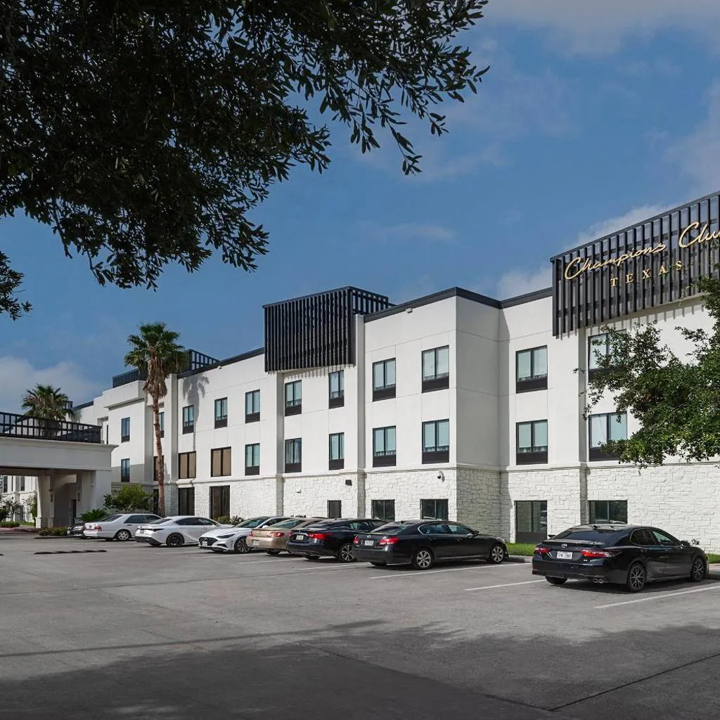 Photograph of Champions Club and Hotel, Houston Westchase
