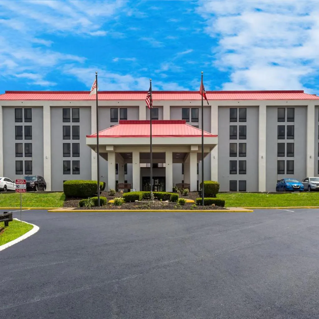 Photograph of Red Roof Inn Nashville - Music City
