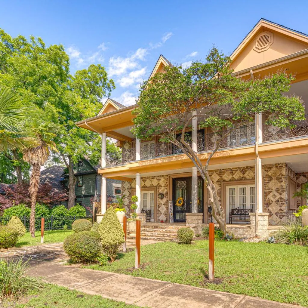 Photograph of Luxe Old East Dallas Home in Historic Munger Place