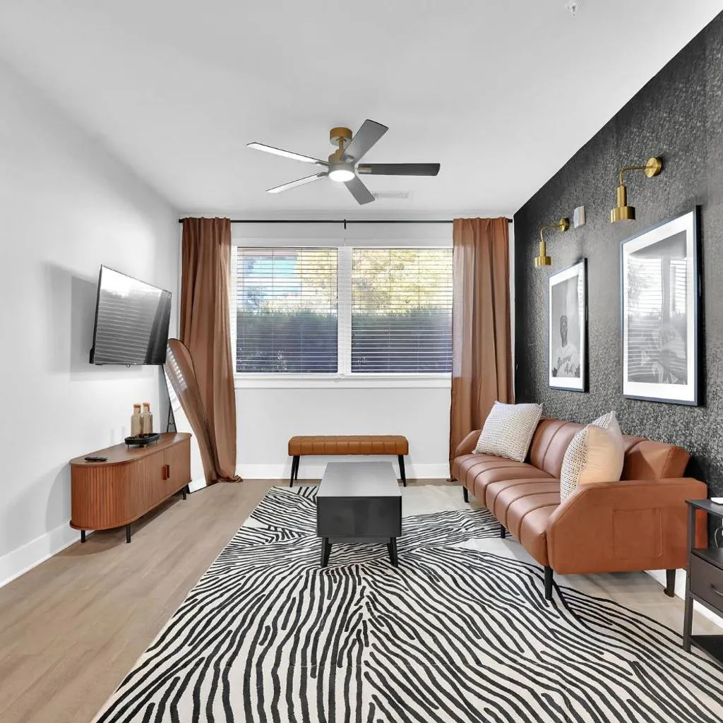 Photograph of Luxury 2-Bedroom Apartment Near The Battery Atlanta with Pool, Sky Lounge & Free Parking