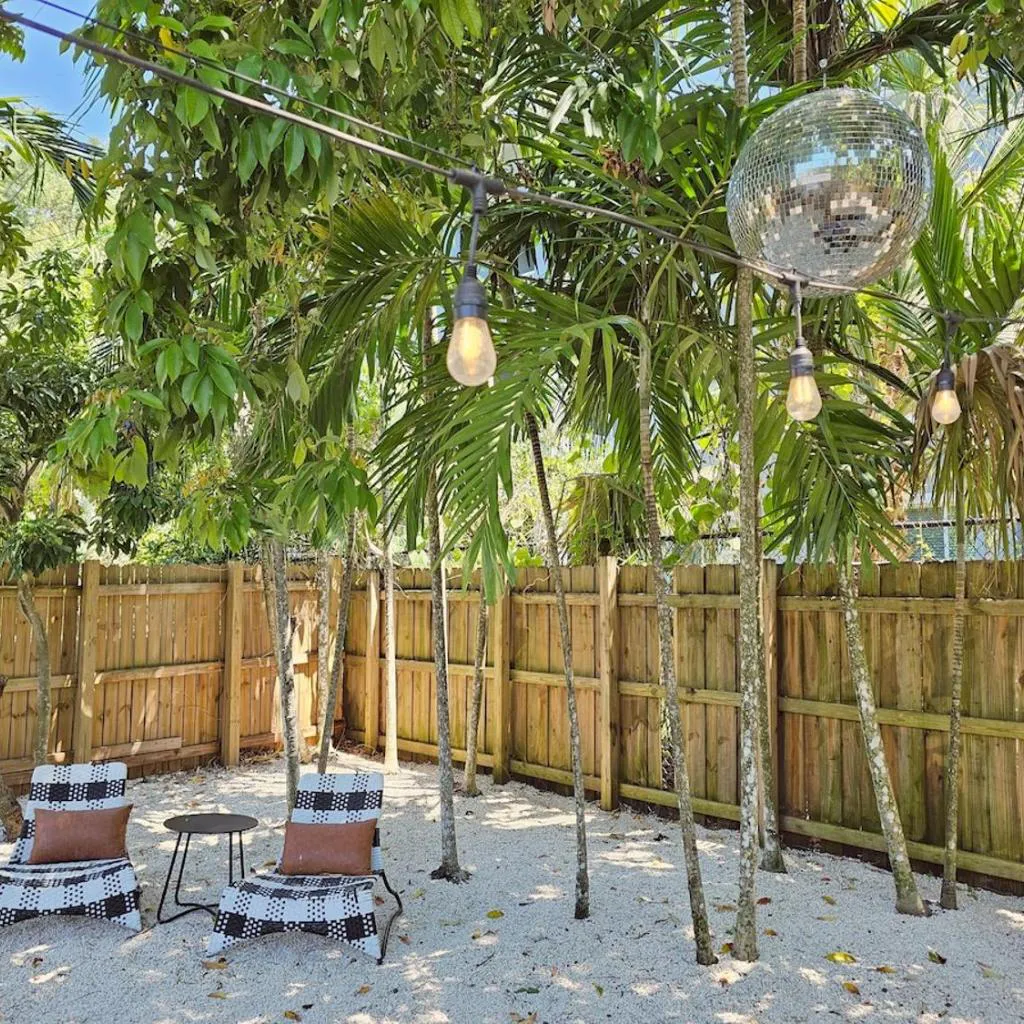 Photograph of Casa Eden - Half mile to Lauderdale Marine Center - 4 bedrooms - 2 bathrooms