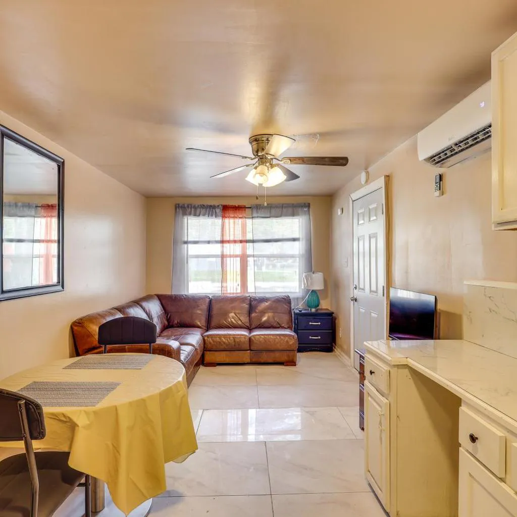 Photograph of 6 Mi to Dtwn Tampa! Cozy & Dog-Friendly Apartment