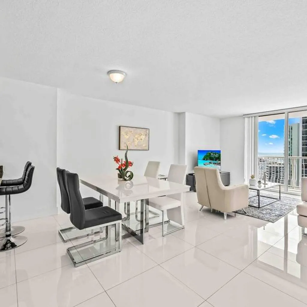 Photograph of Luxurious 1 Bed Apartment in Brickell • Ocean View