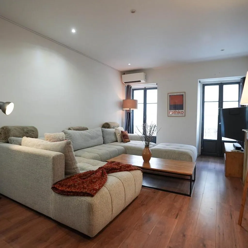Photograph of Superb 3 bedroom apartment - City center